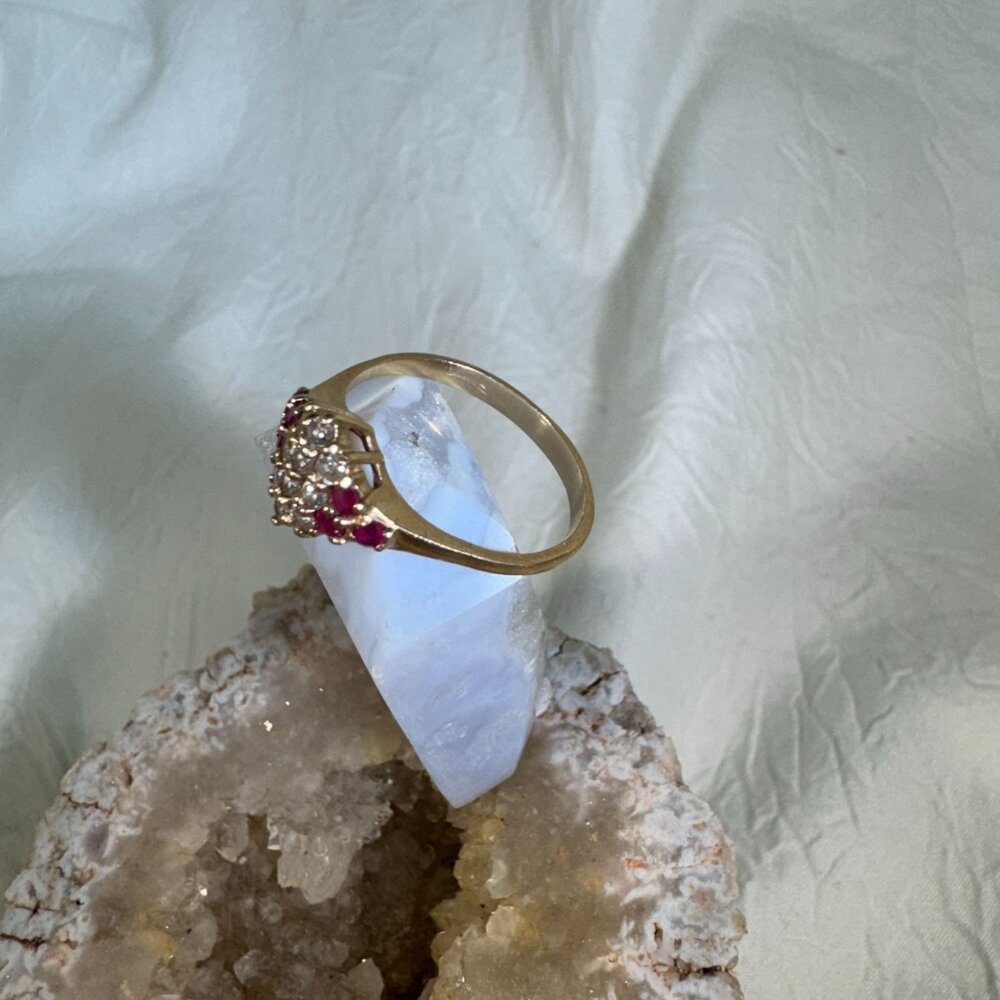 Vintage 14K Yellow Gold Genuine Diamond Cluster Ring w/ Ruby Accents Sz 8 - Picture 3 of 9